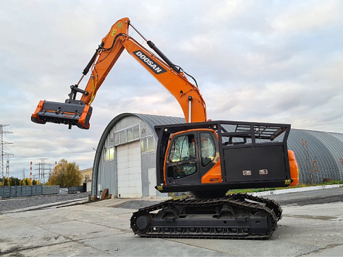 Экскаватор повышенной проходимости Develon (Doosan) REX 225П